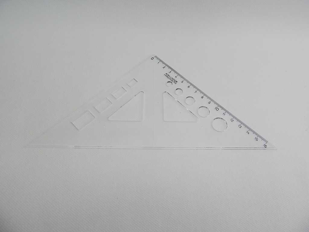 Trojúhelník 745518 45/177 čirý s výřezy   (074551800000) 